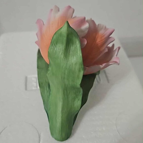 LENOX FINE PORCELAIN PARROT TULIP FLOWER - Picture 3 of 4